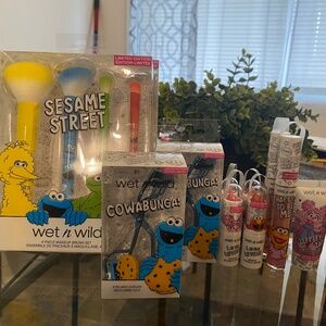 Make up set reserved for Kathy “DO NOT PURCHASE”